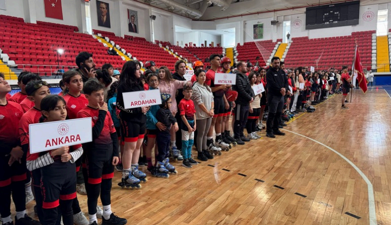 KULÜPLER TÜRKİYE TEKERLEKLİ PATEN ŞAMPİYONASI REKOR KATILIMLA TAMAMLANDI