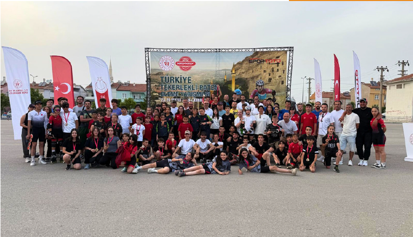 TÜRKİYE TEKERLEKLİ PATEN ELEME YARIŞMASI REKOR KATILIMLA TAMAMLANDI