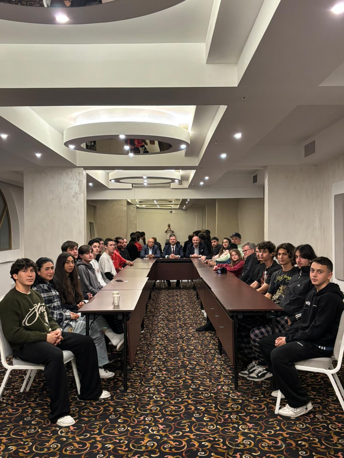 BAŞKANIMIZ FAHRETTİN YILDIZ’DAN KAYKAY GELİŞİM KAMPI’NA ZİYARET